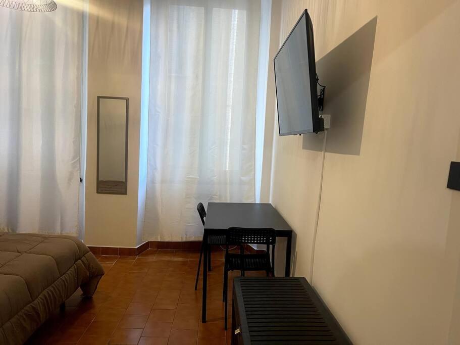 Ridi Che Ti Passa In Vico Lavagna Apartment เจนัว ภายนอก รูปภาพ